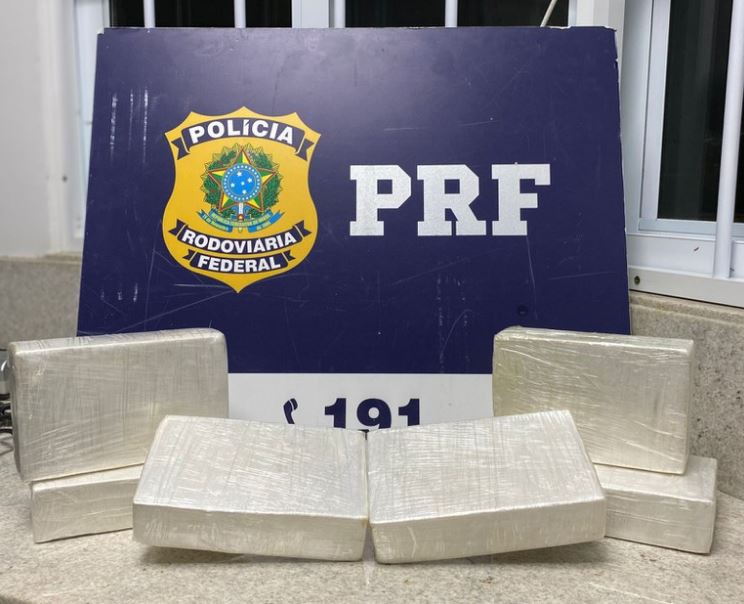 Cocaína apreendida na BR-116 durante São João de Senhor do Bonfim em Vitória da Conquista: detalhes e notícias atuais