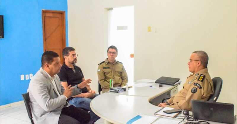 Prefeito de Senhor do Bonfim busca intensificação das ações da Polícia Militar nos distritos