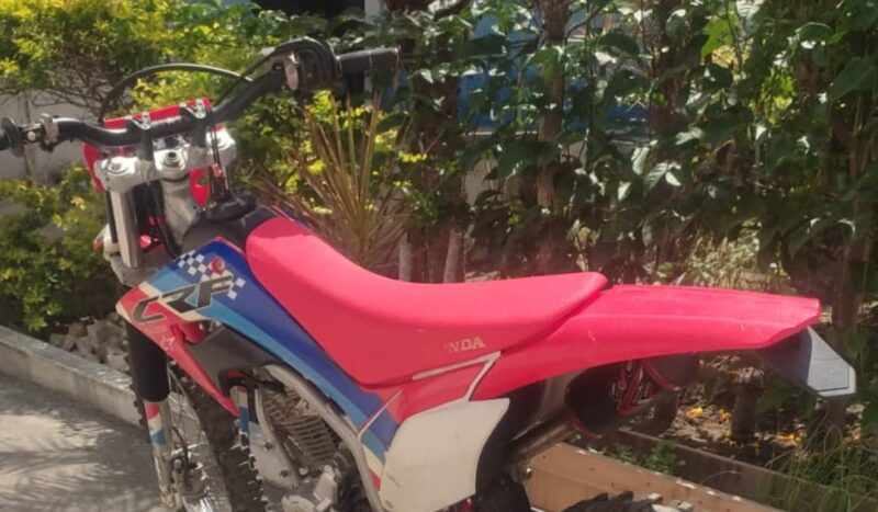 Atuação eficiente da Polícia Militar da Bahia em Senhor do Bonfim: Policiais do 6° BPM apreendem veículo com características alteradas e sem documentação legal
